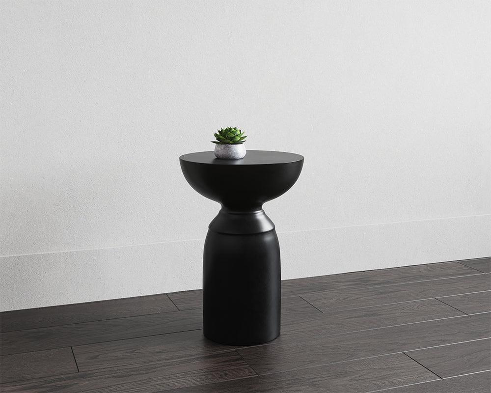Goya End Table - Remutear
