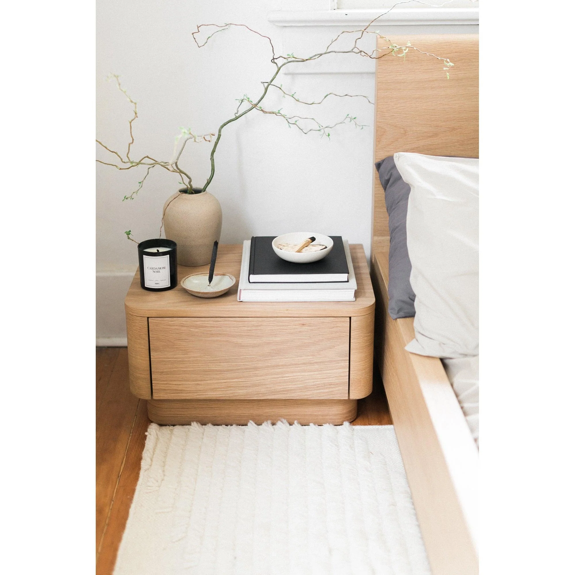 Round Off Nightstand Oak - Remutear