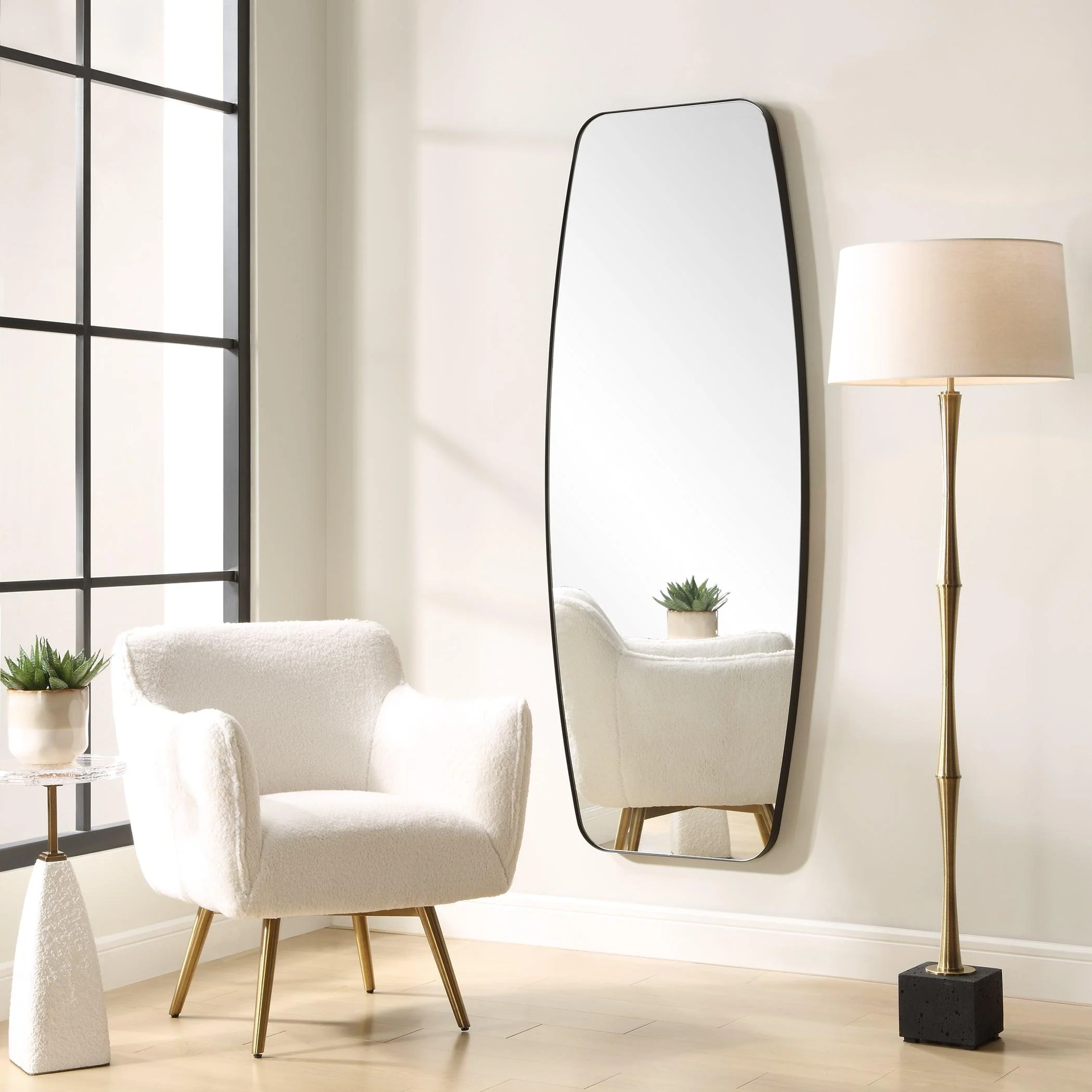Caspian Curved Black Dressing Mirror - Remutear