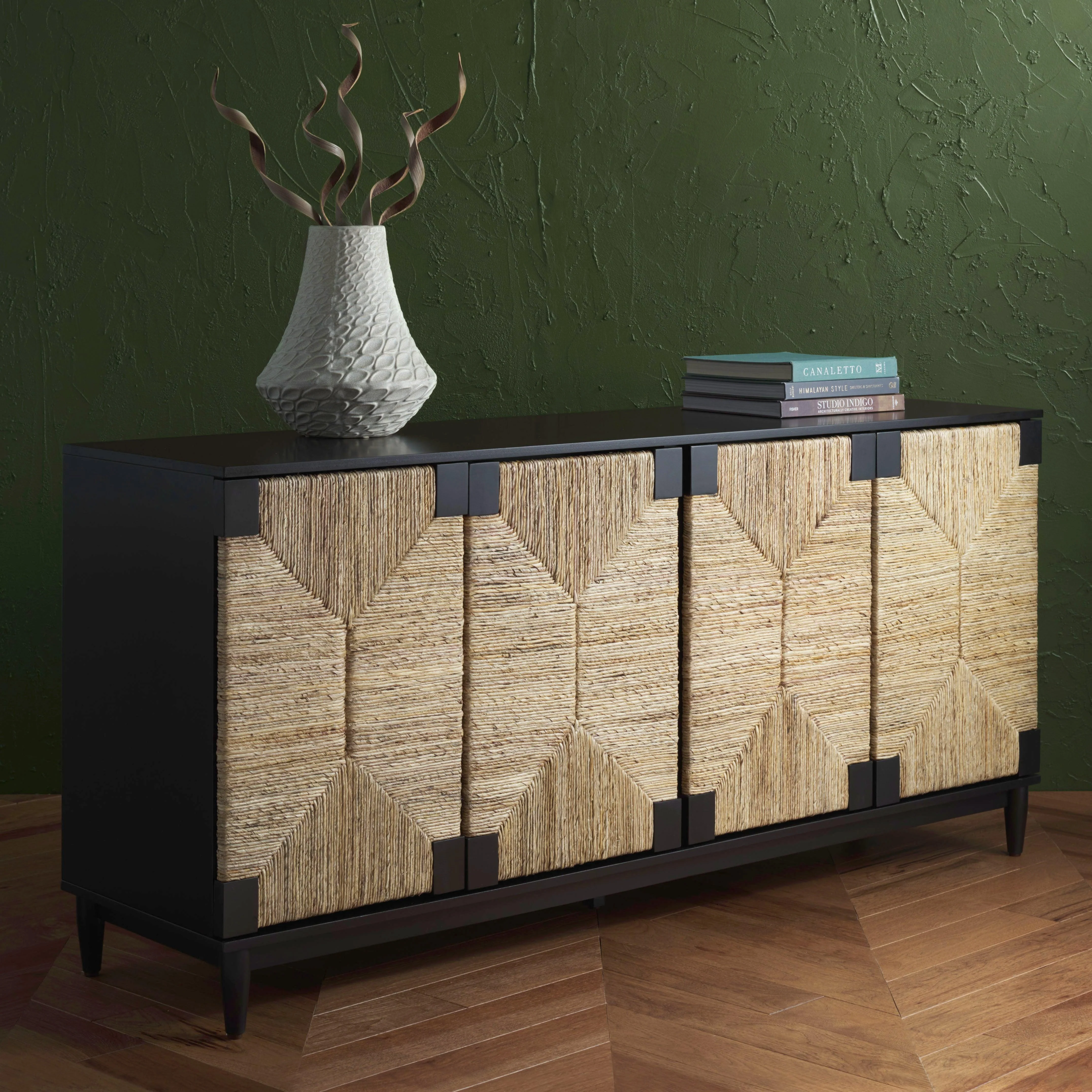 ROSEANNE BANANA STEM SIDEBOARD - Remutear