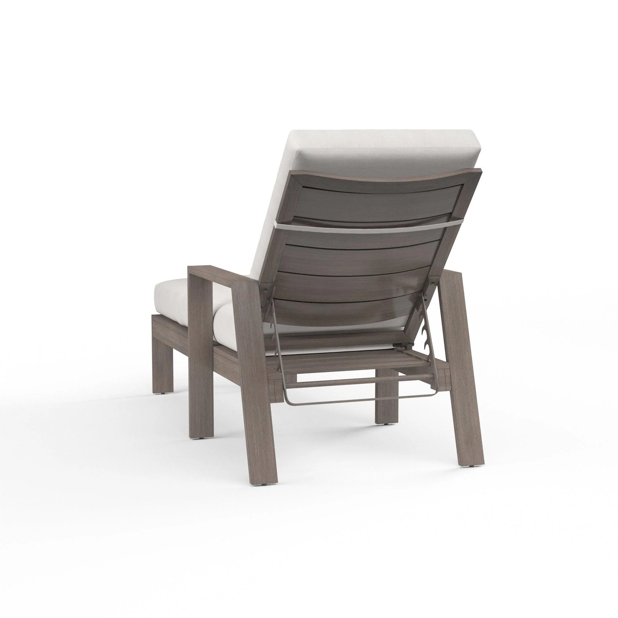Laguna Chaise Lounge in Canvas Flax, No Welt - Remutear