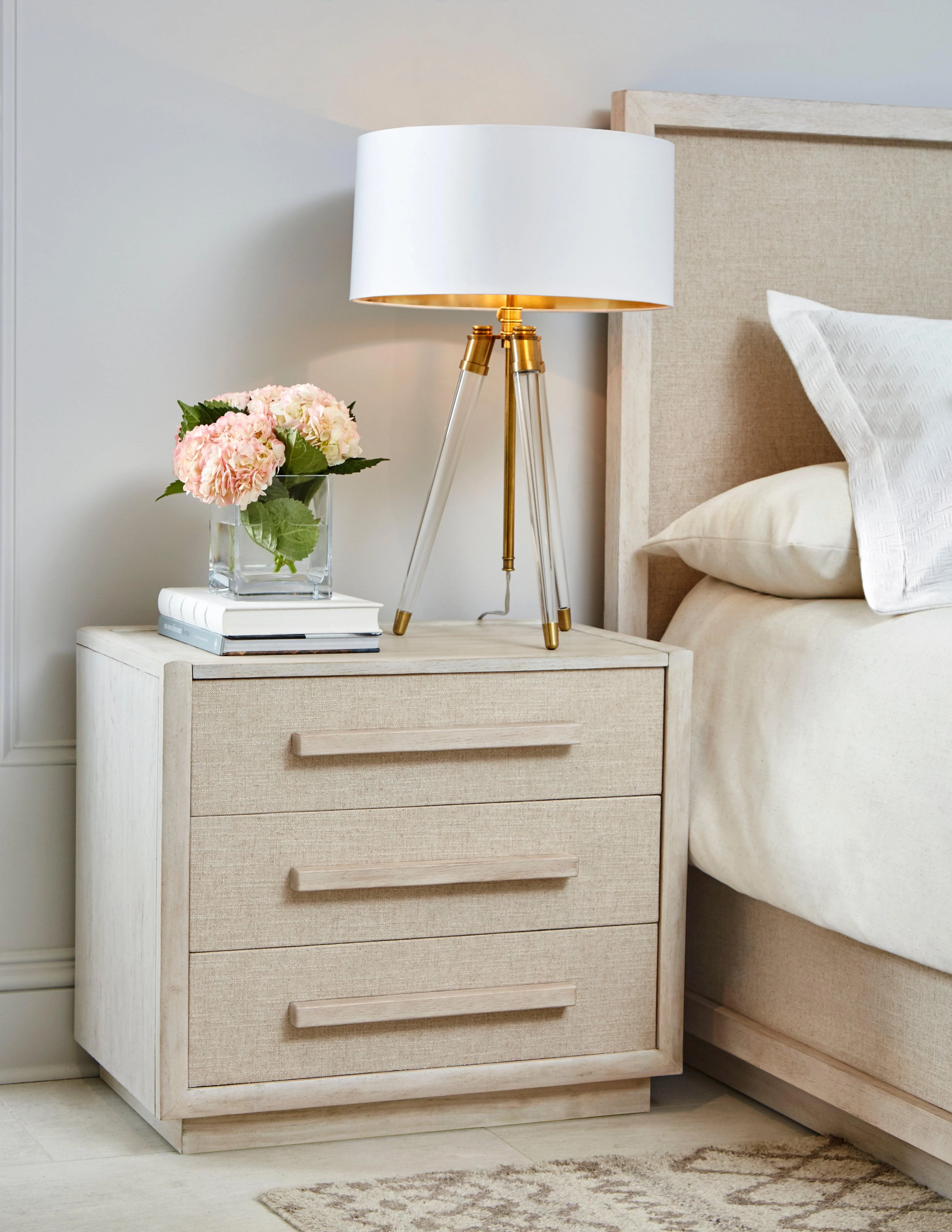 Cotiere Nightstand - Remutear