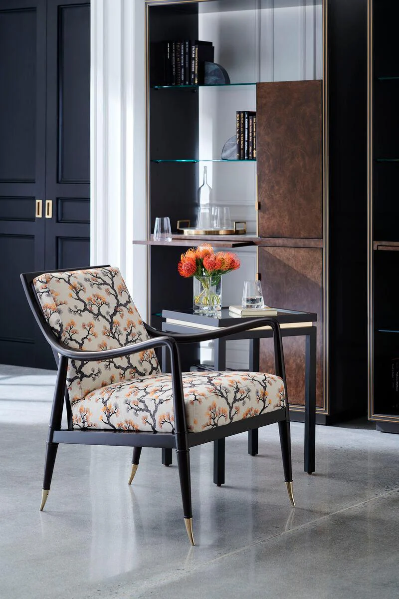 WELL APPOINTED FLOWERS CHAIR - Remutear