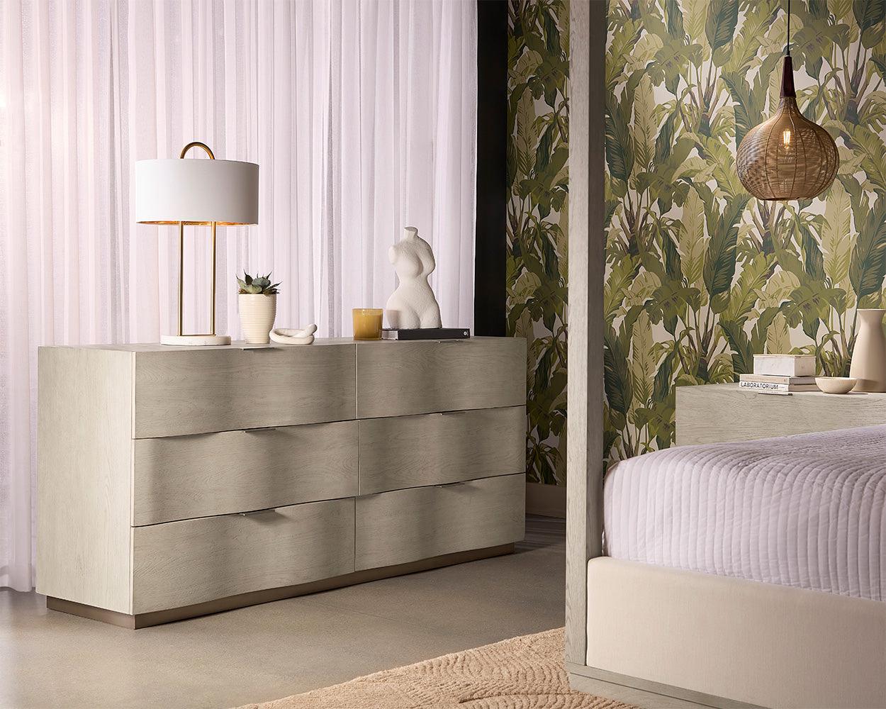 Hoyos Dresser - Remutear