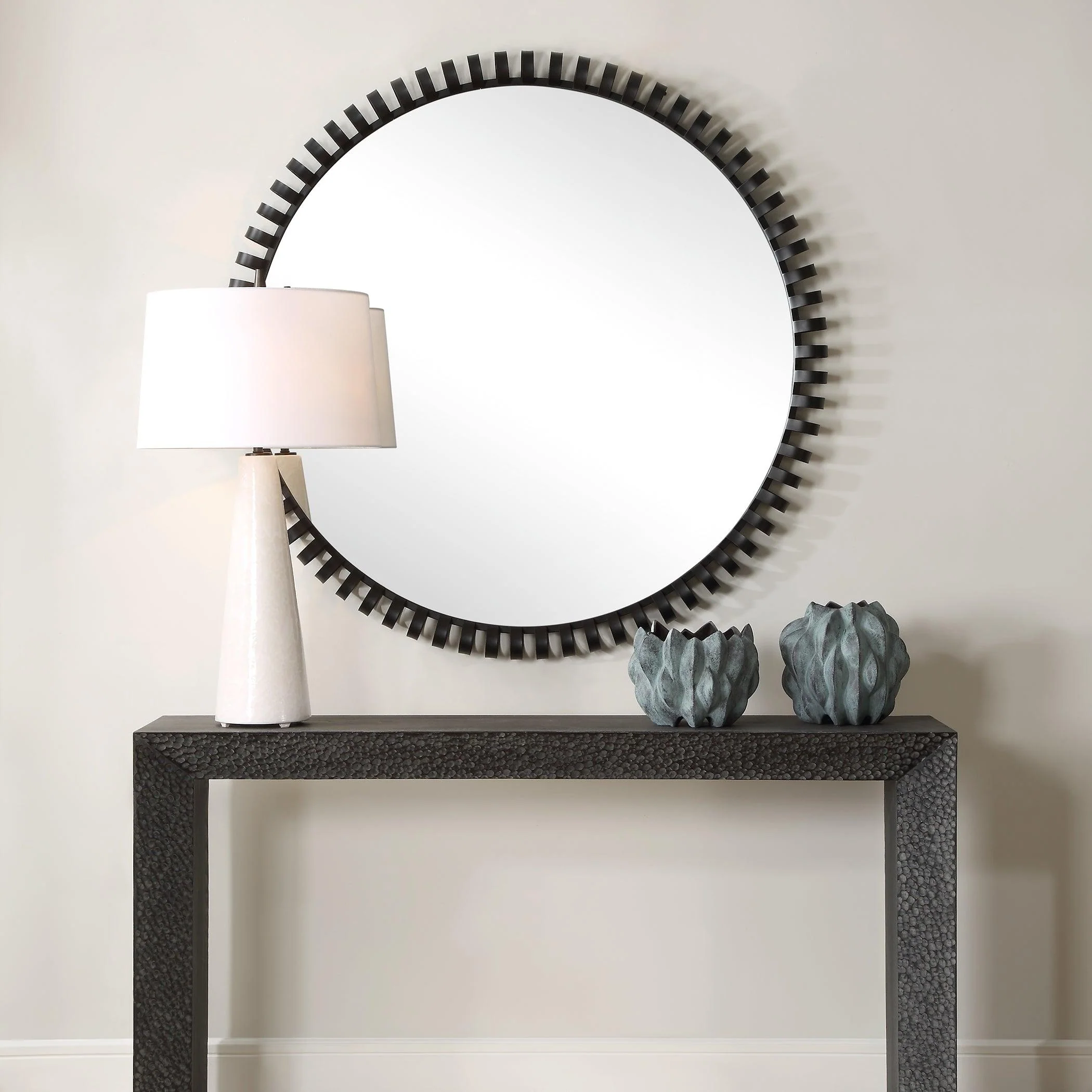 Corona Modern Round Mirror - Remutear
