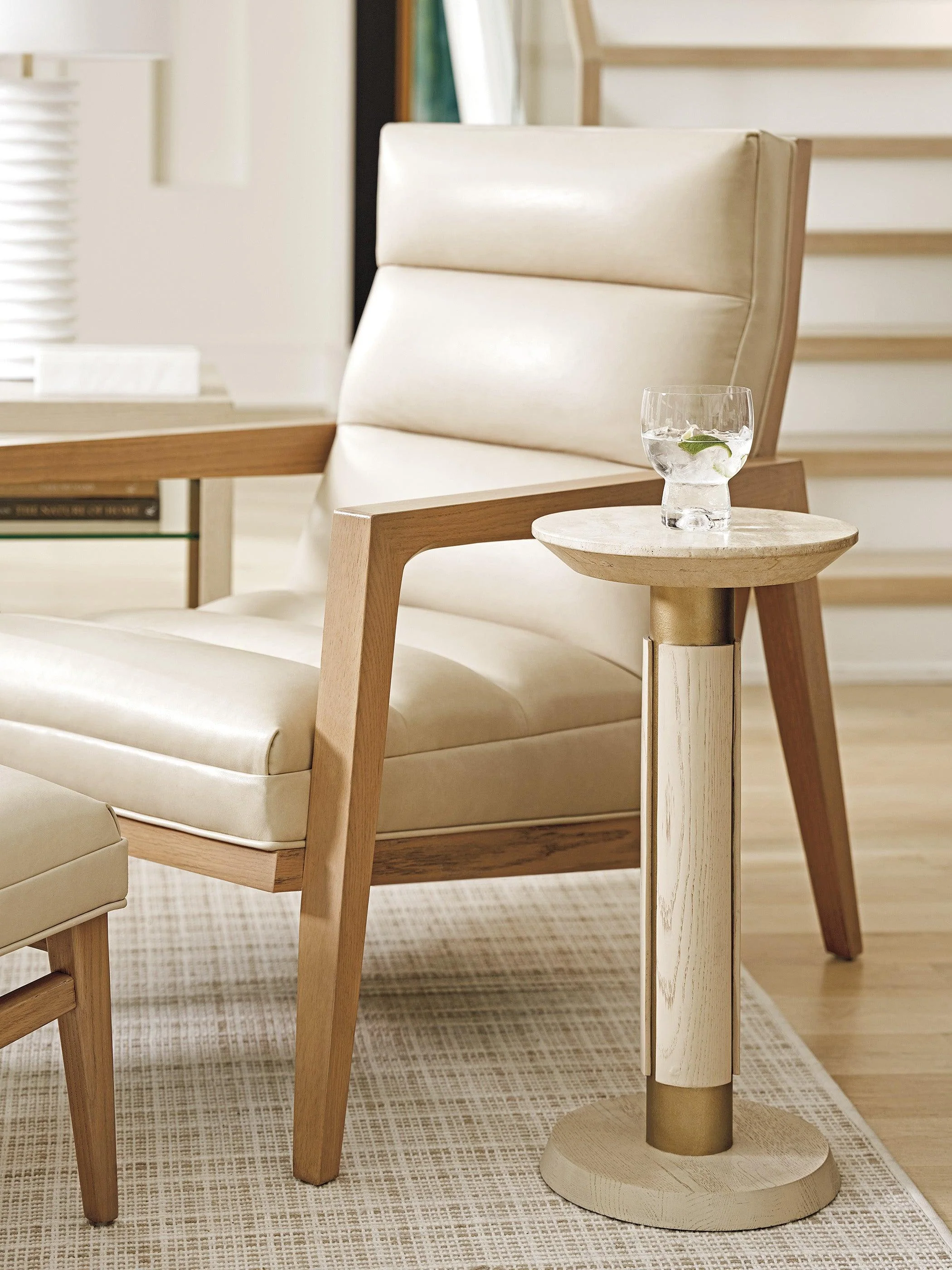 Sunset Key Carver Accent Table - Remutear