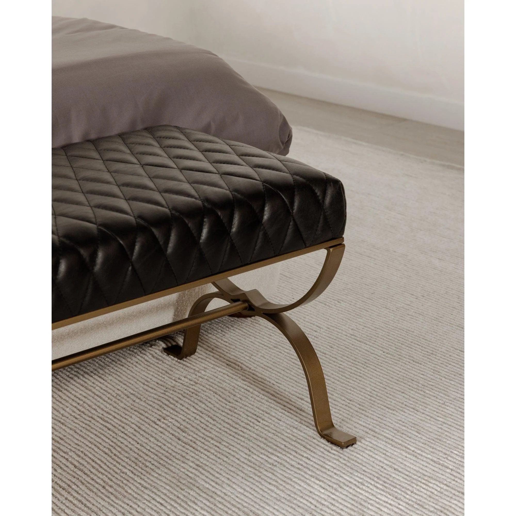 Teatro Bench Onyx Black Leather - Remutear
