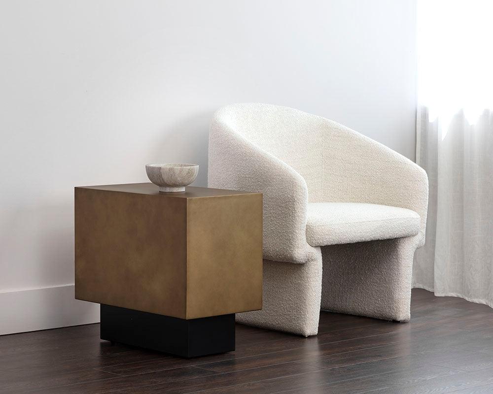 Blakely End Table - Remutear