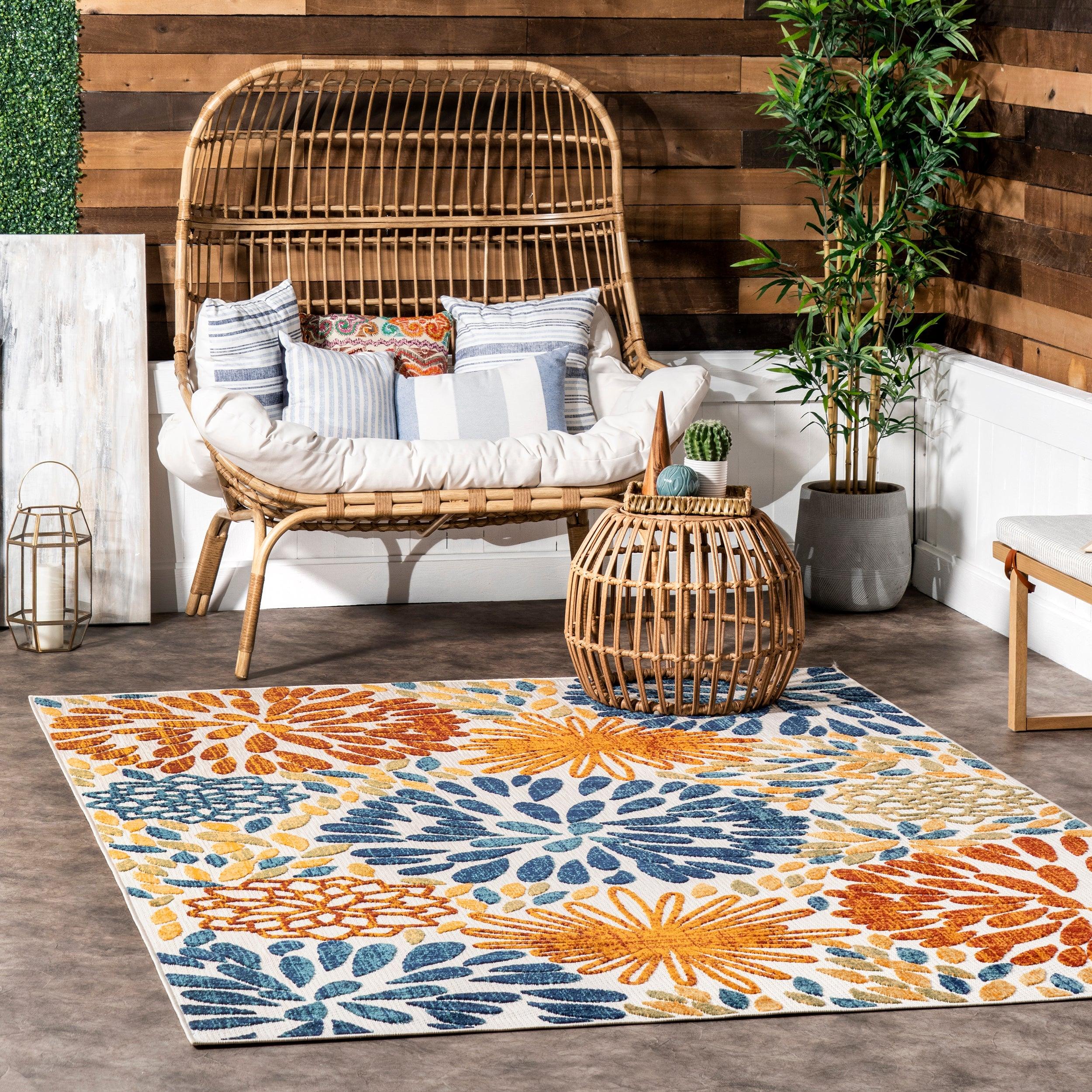 Monique Floral Indoor/Outdoor Area Rug - Remutear