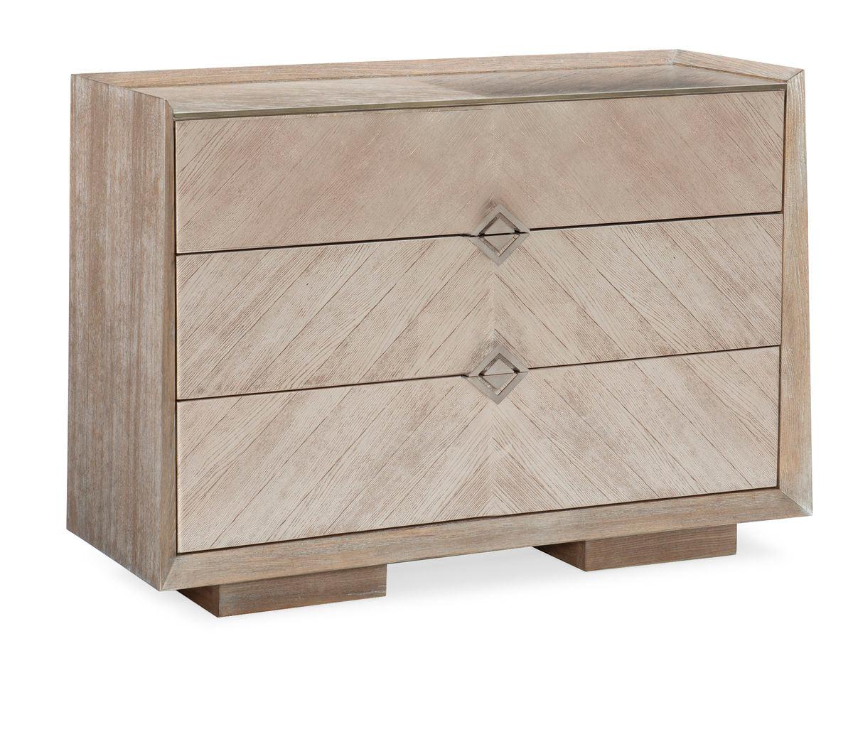 A NATURAL DRESSER - Remutear