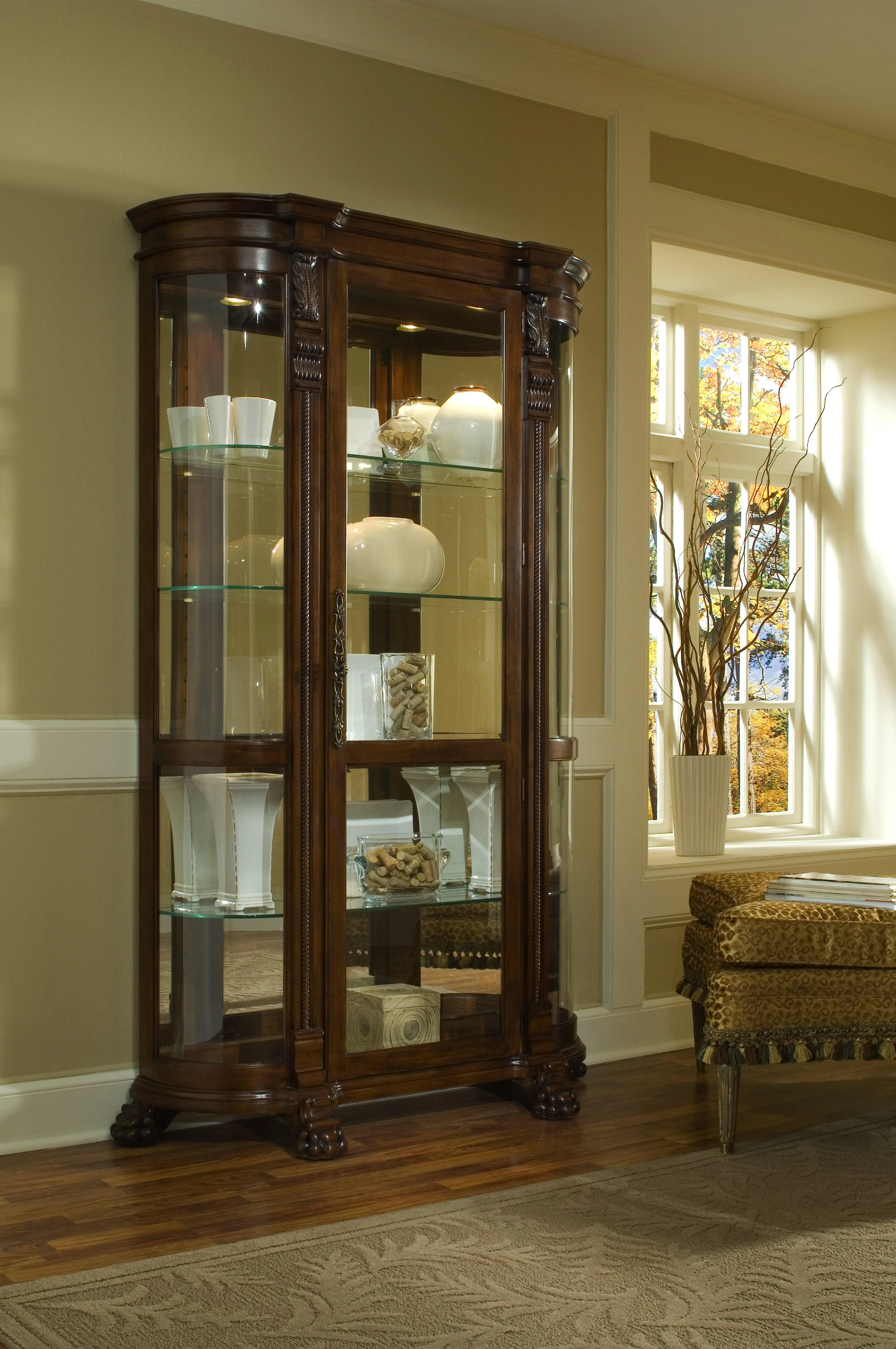 Lighted Curved Front 4 Shelf Curio Cabinet - Remutear
