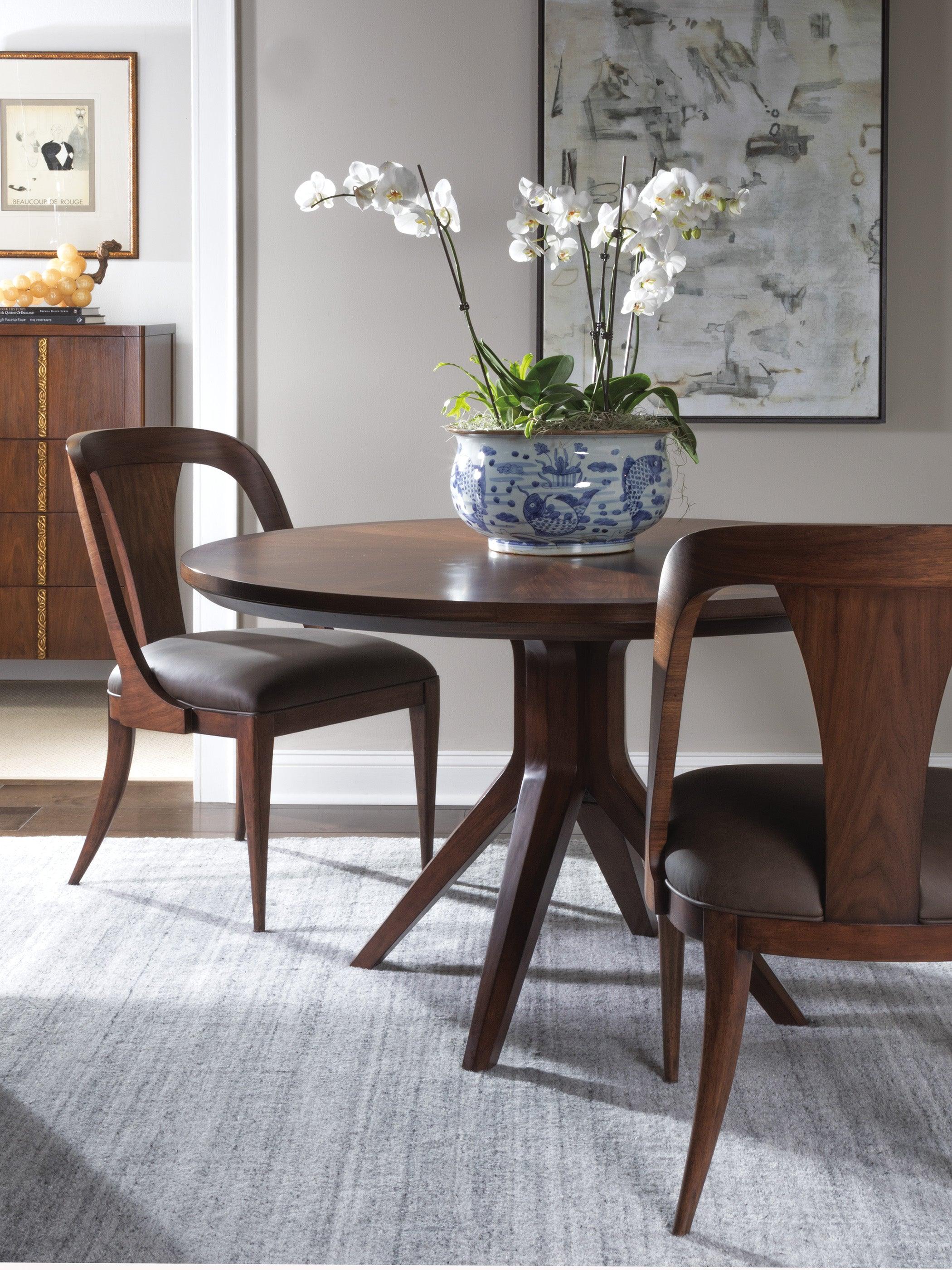Signature Designs Beale Round Dining Table - Remutear