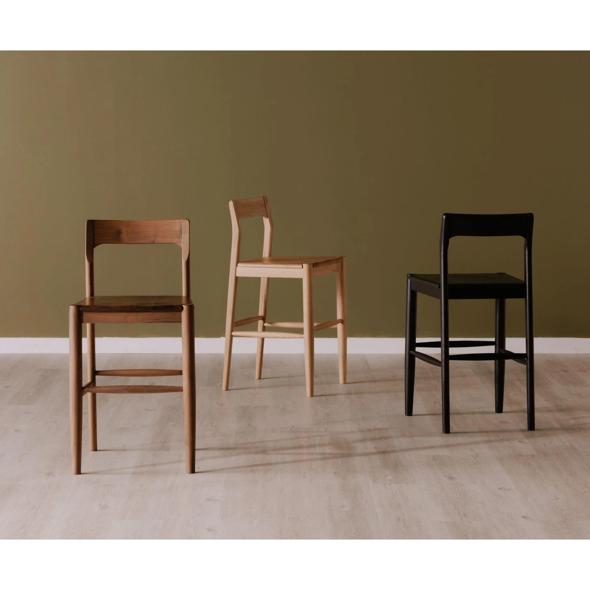 Owing Barstool Oak - Remutear