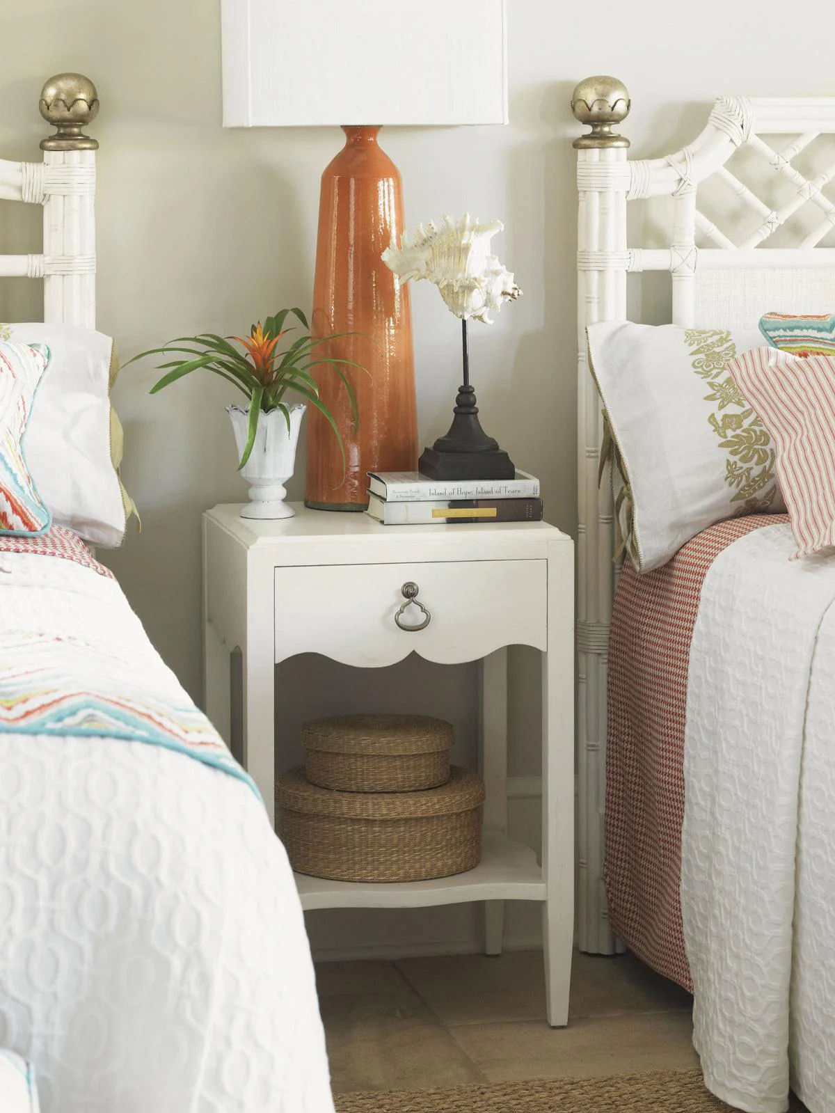 Ivory Key Water Street Bedside Table - Remutear