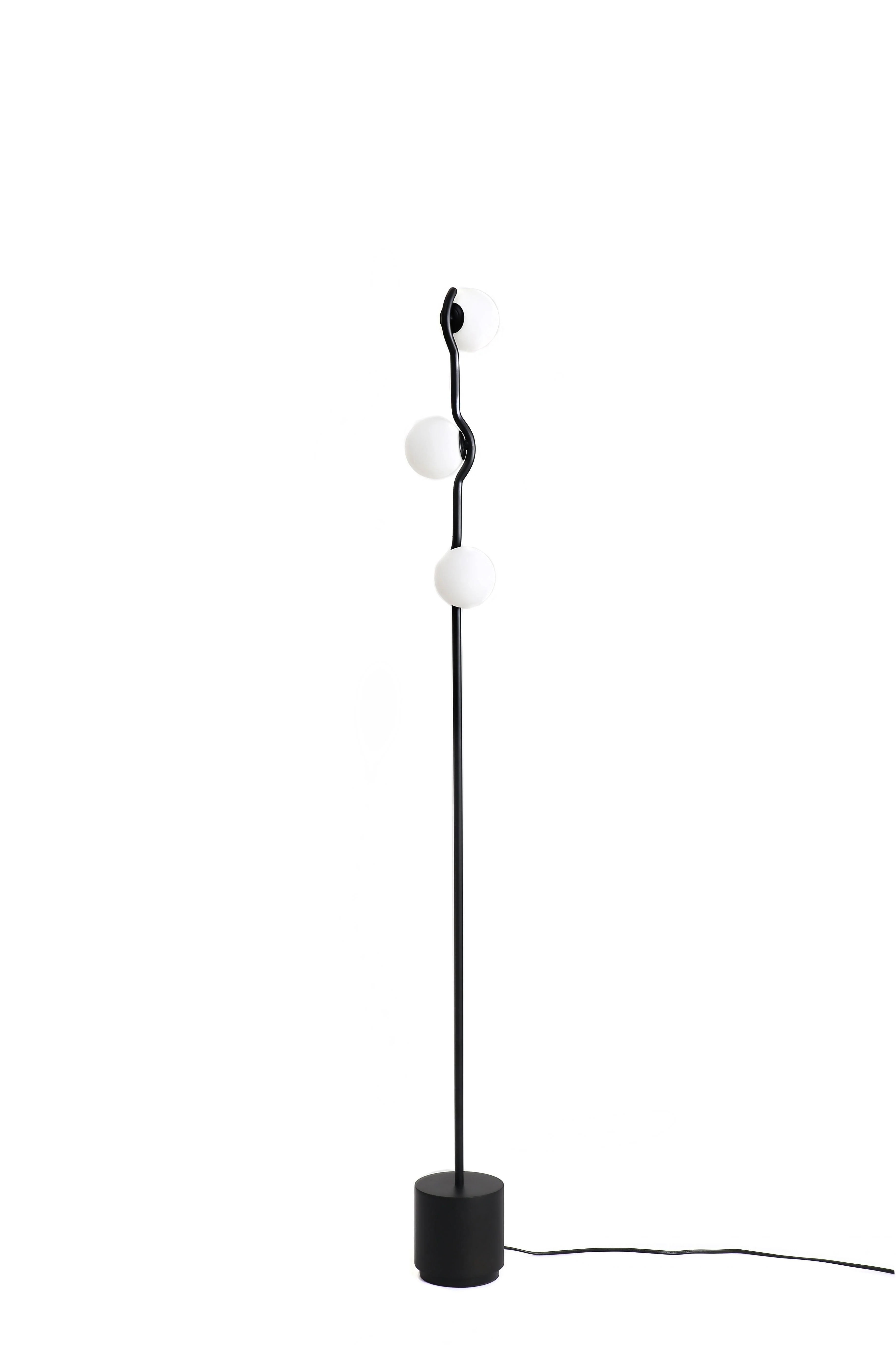 PLUTO Floor Lamp - Remutear