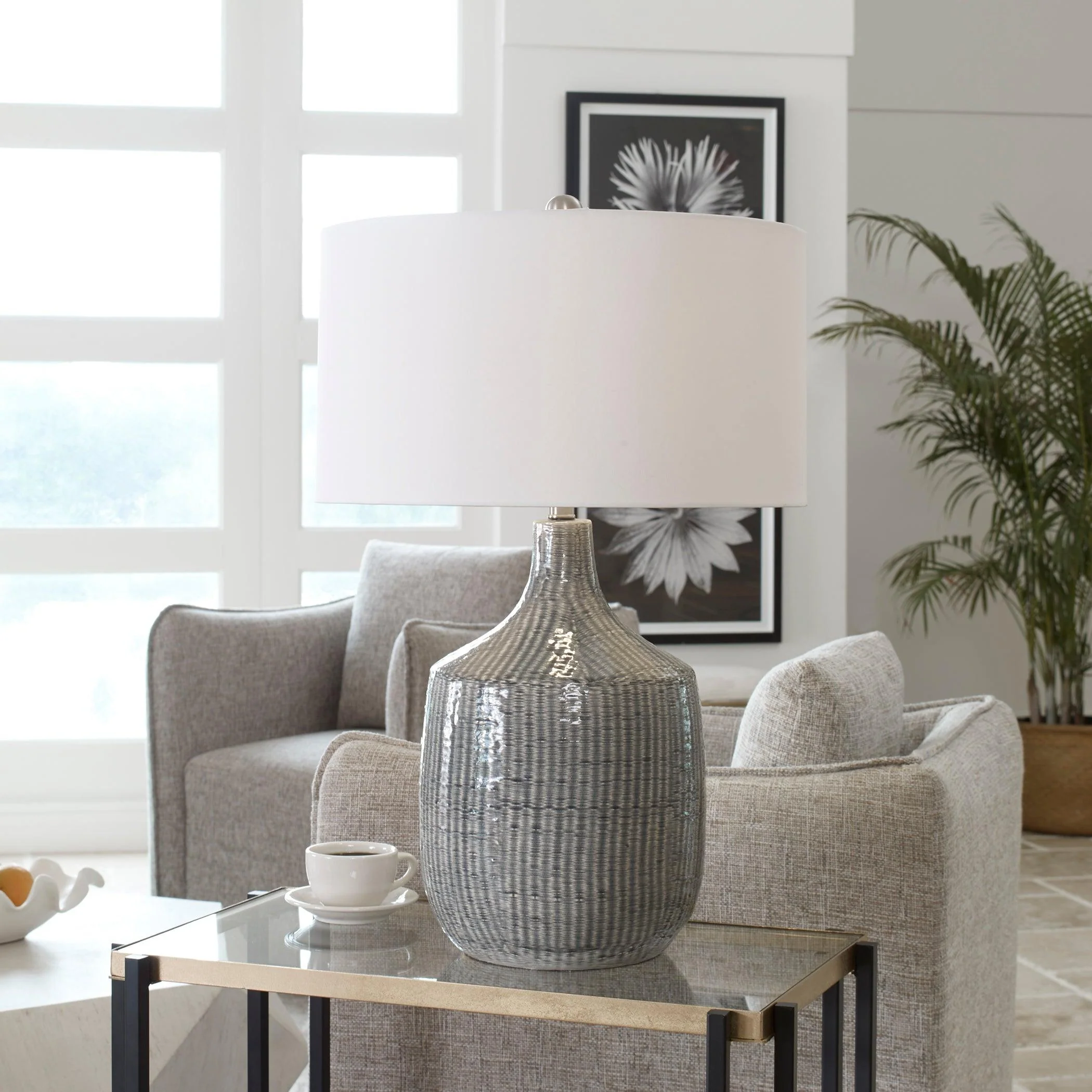 FELIPE DISTRESSED GRAY TABLE LAMP - Remutear
