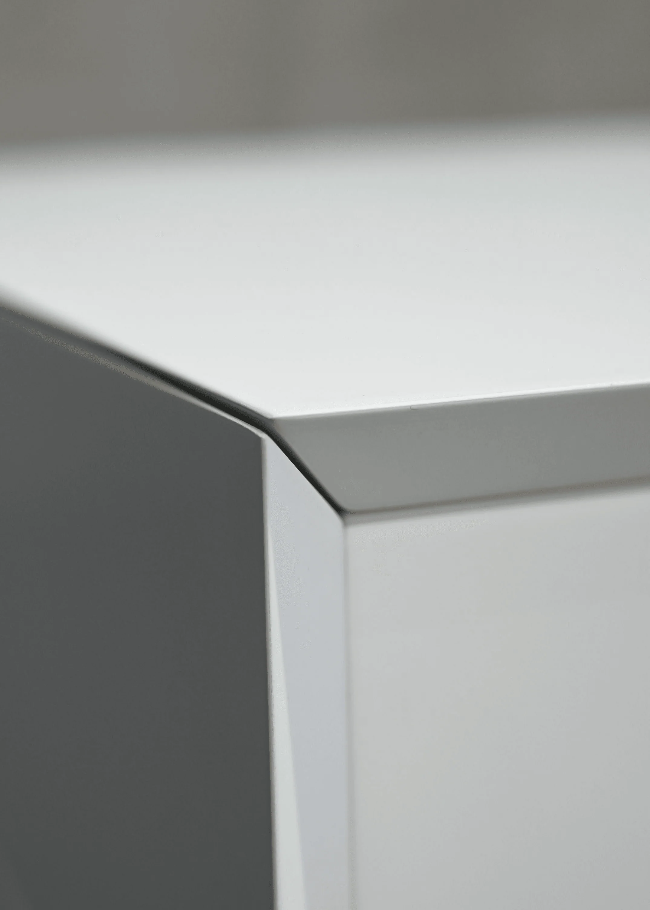 VARE Night Stand 3-Drawer - Remutear