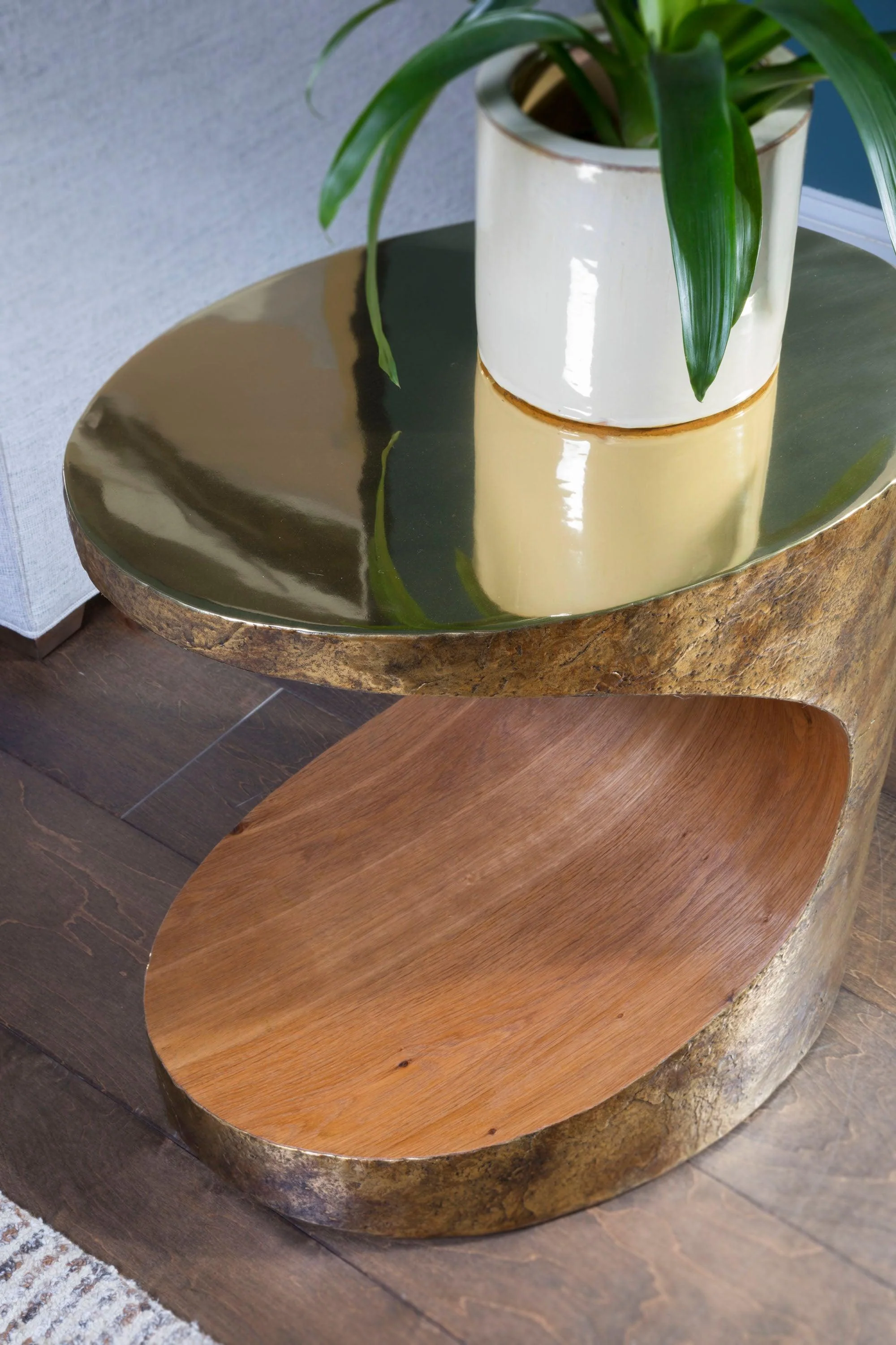 Signature Designs Thornton Oval Side Table - Remutear