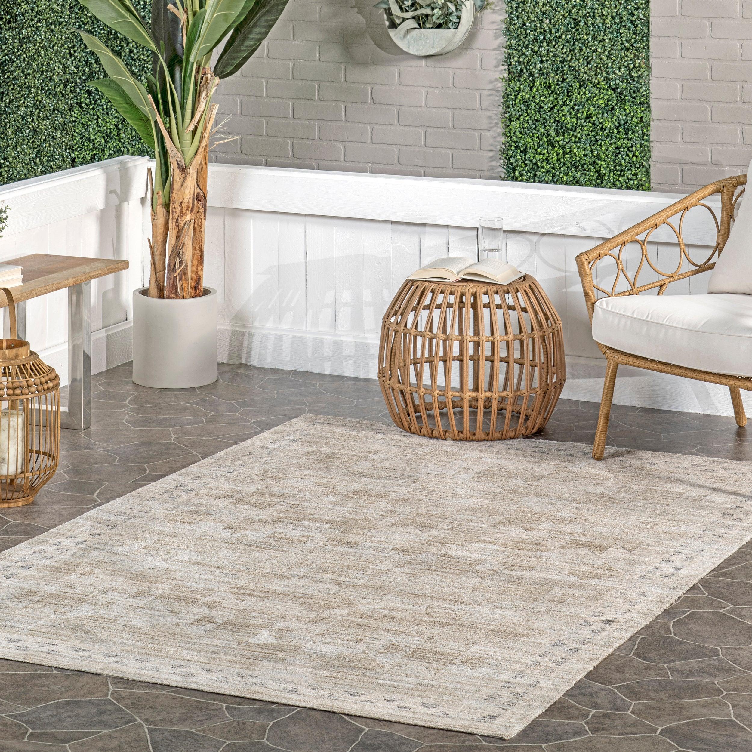 Aine Bordered Machine Washable Indoor/Outdoor Area Rug - Remutear