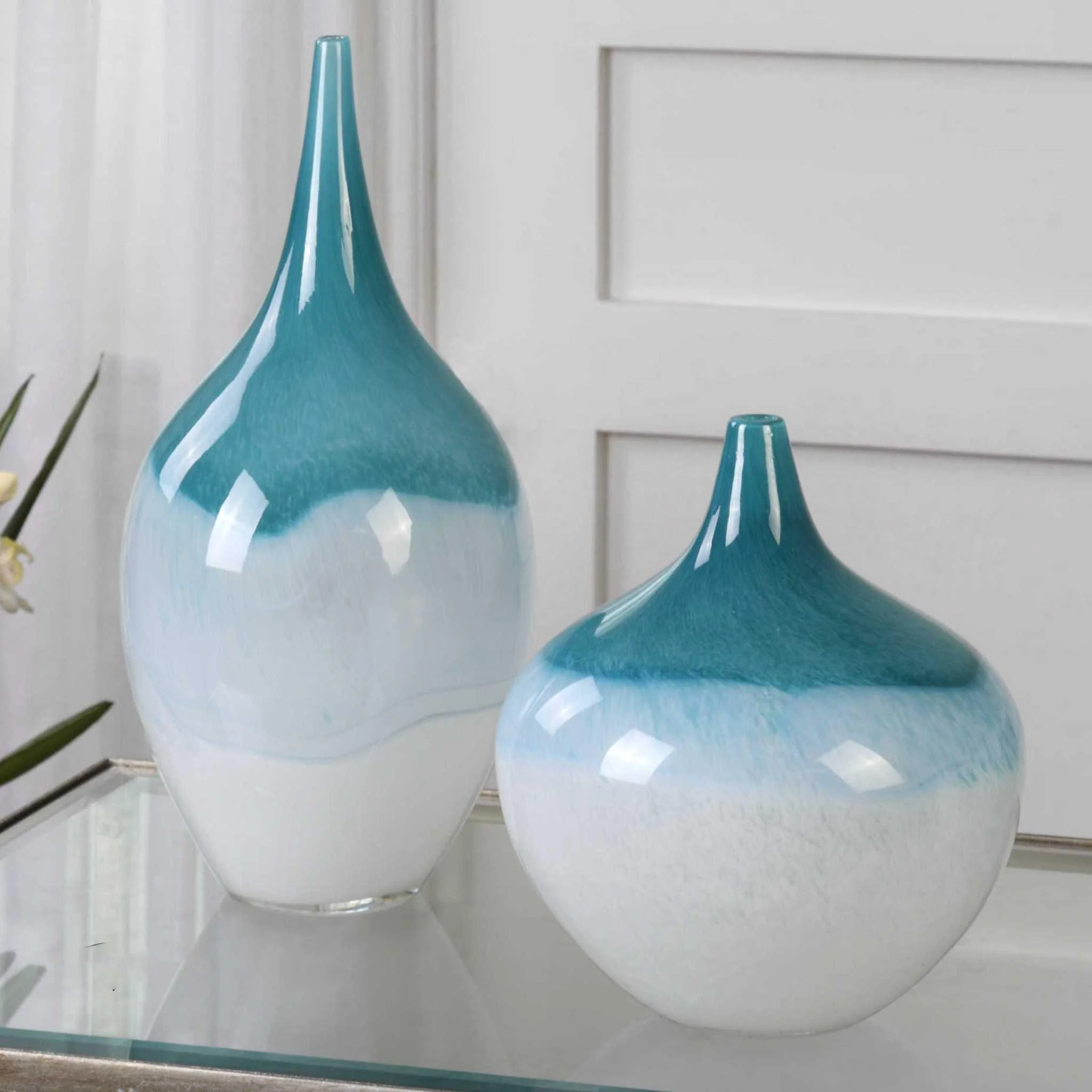 CARLA TEAL WHITE VASES, SET OF 2 - Remutear