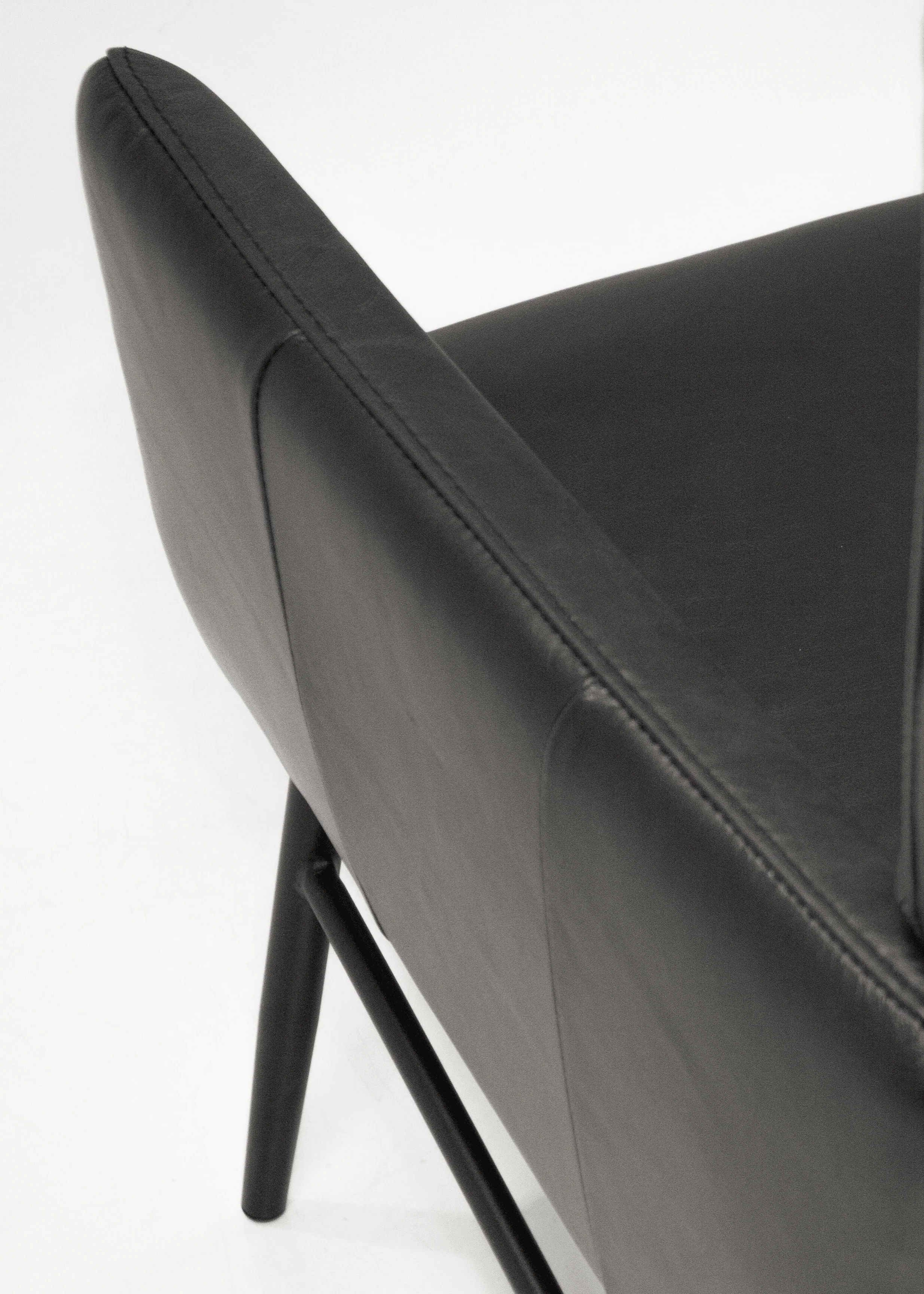MORISSON Lounge Chair - Remutear