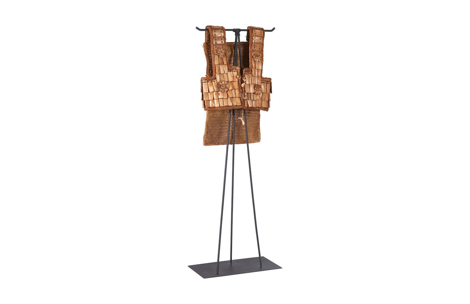 Sulawesi Armor, Pieces and Stands May Vary - Remutear