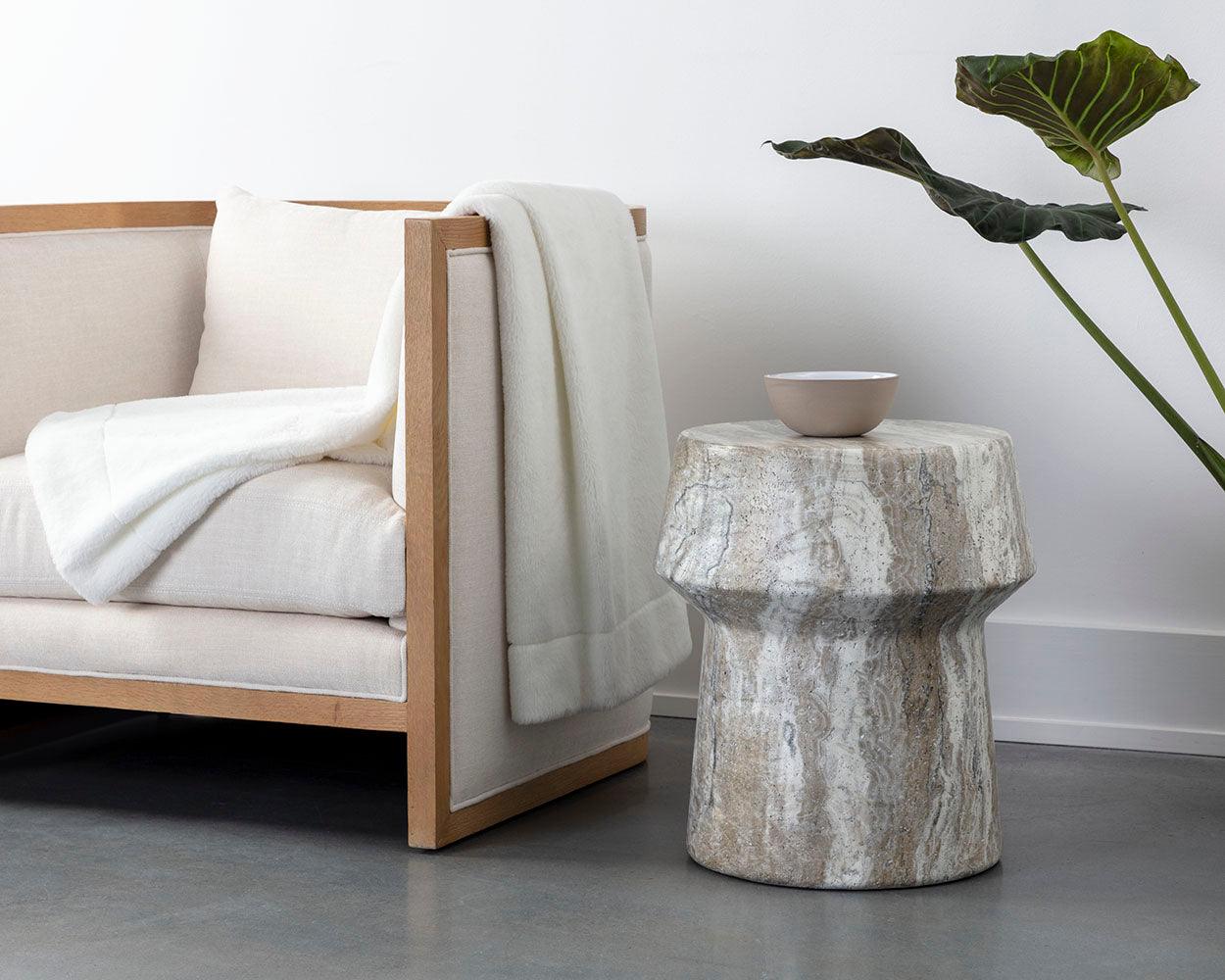 Brie End Table - Remutear