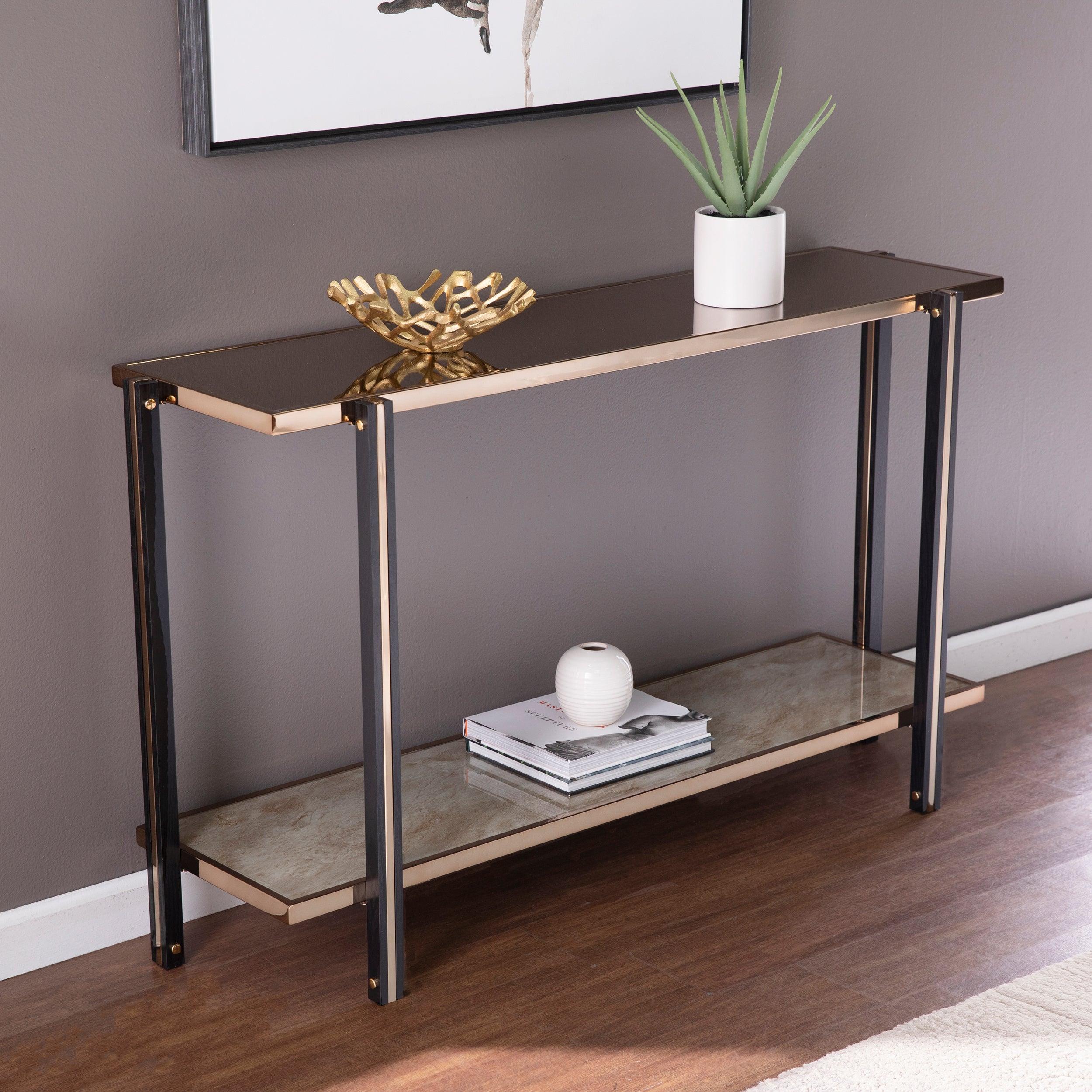 Thornsett Console Table w/ Mirrored Top - Remutear