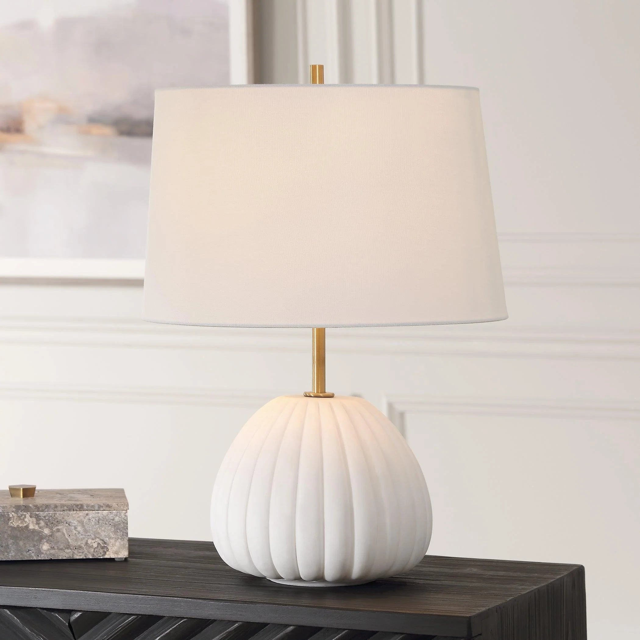 Lynna Ivory Table Lamp - Remutear
