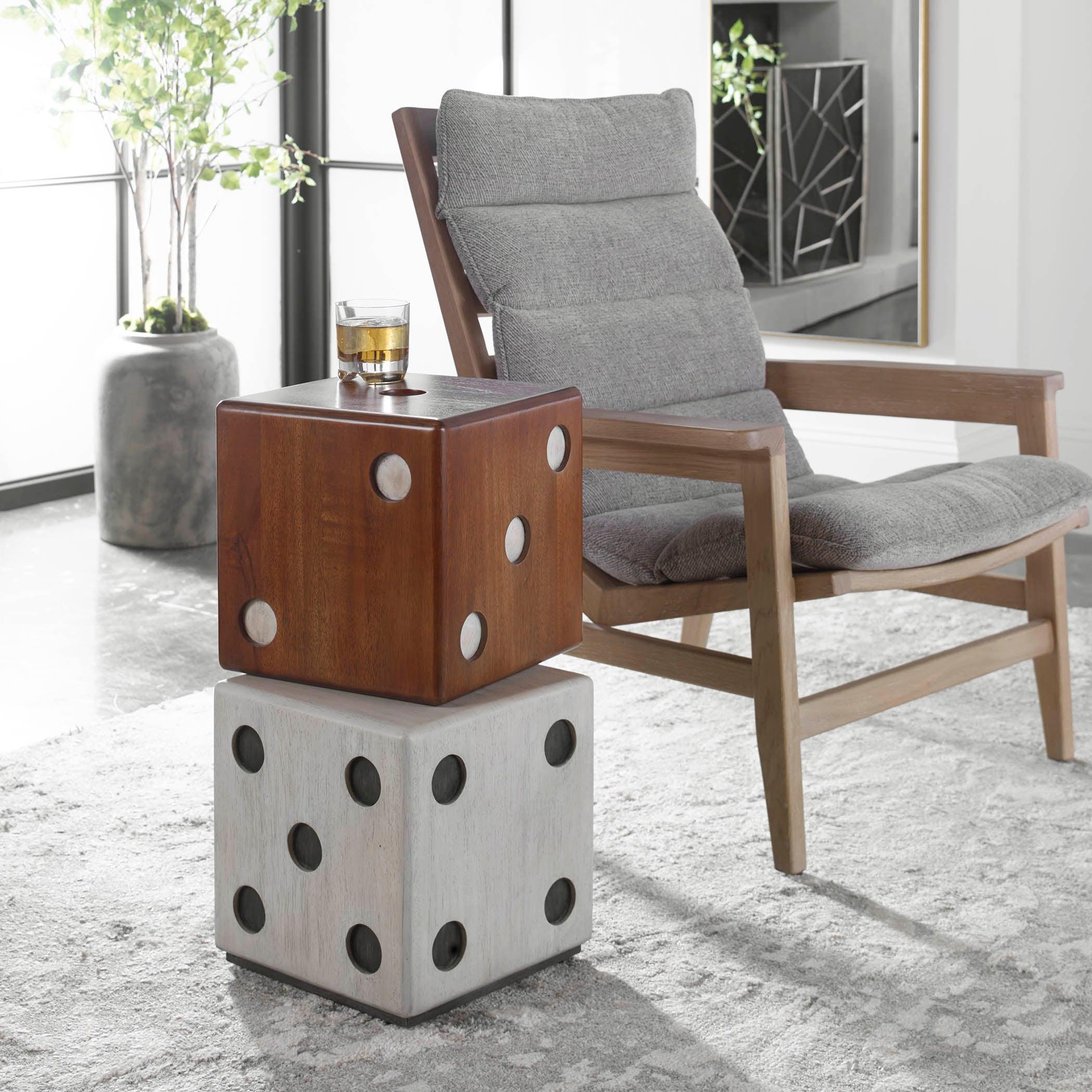 ROLL THE DICE ACCENT TABLE - Remutear