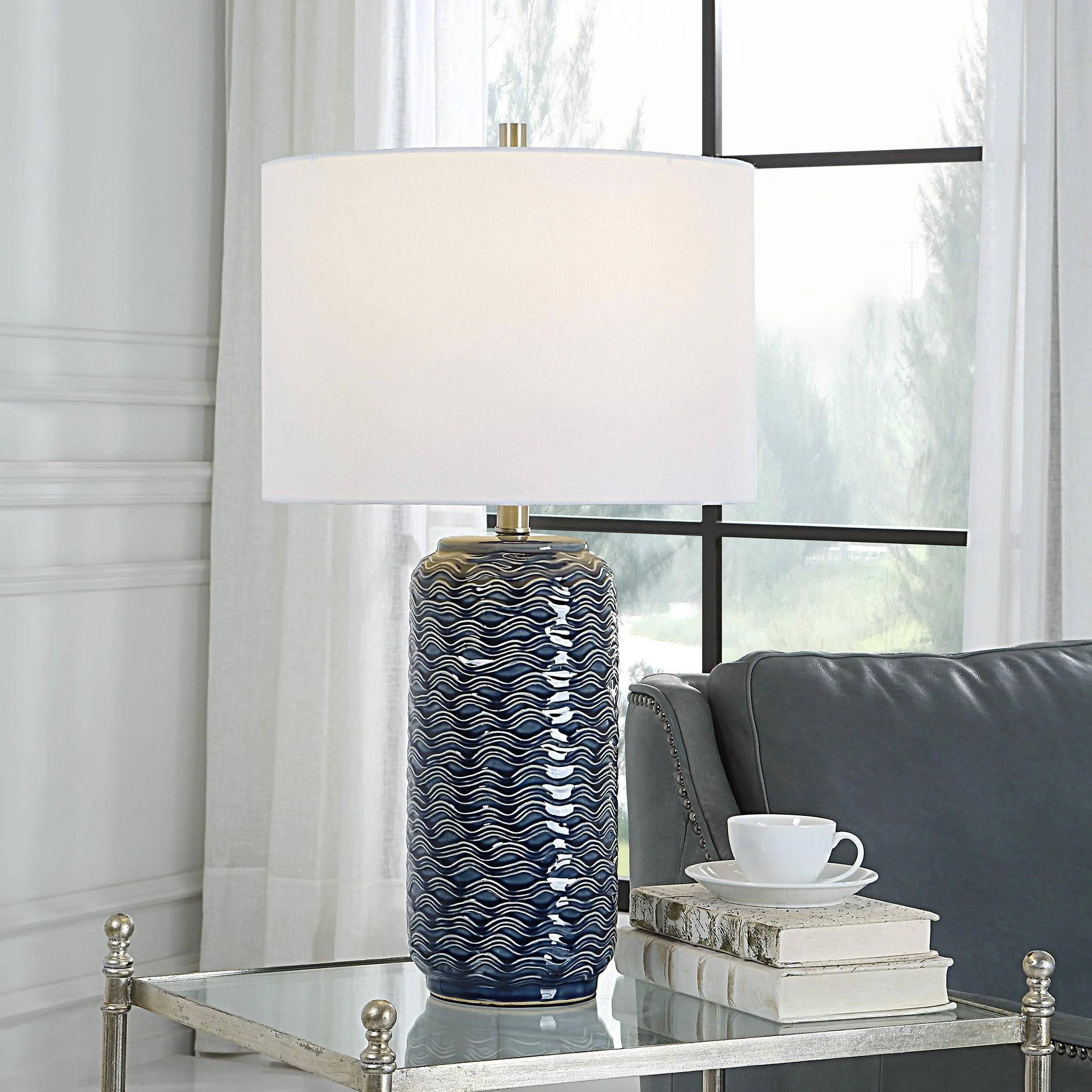 TALON TABLE LAMP - Remutear