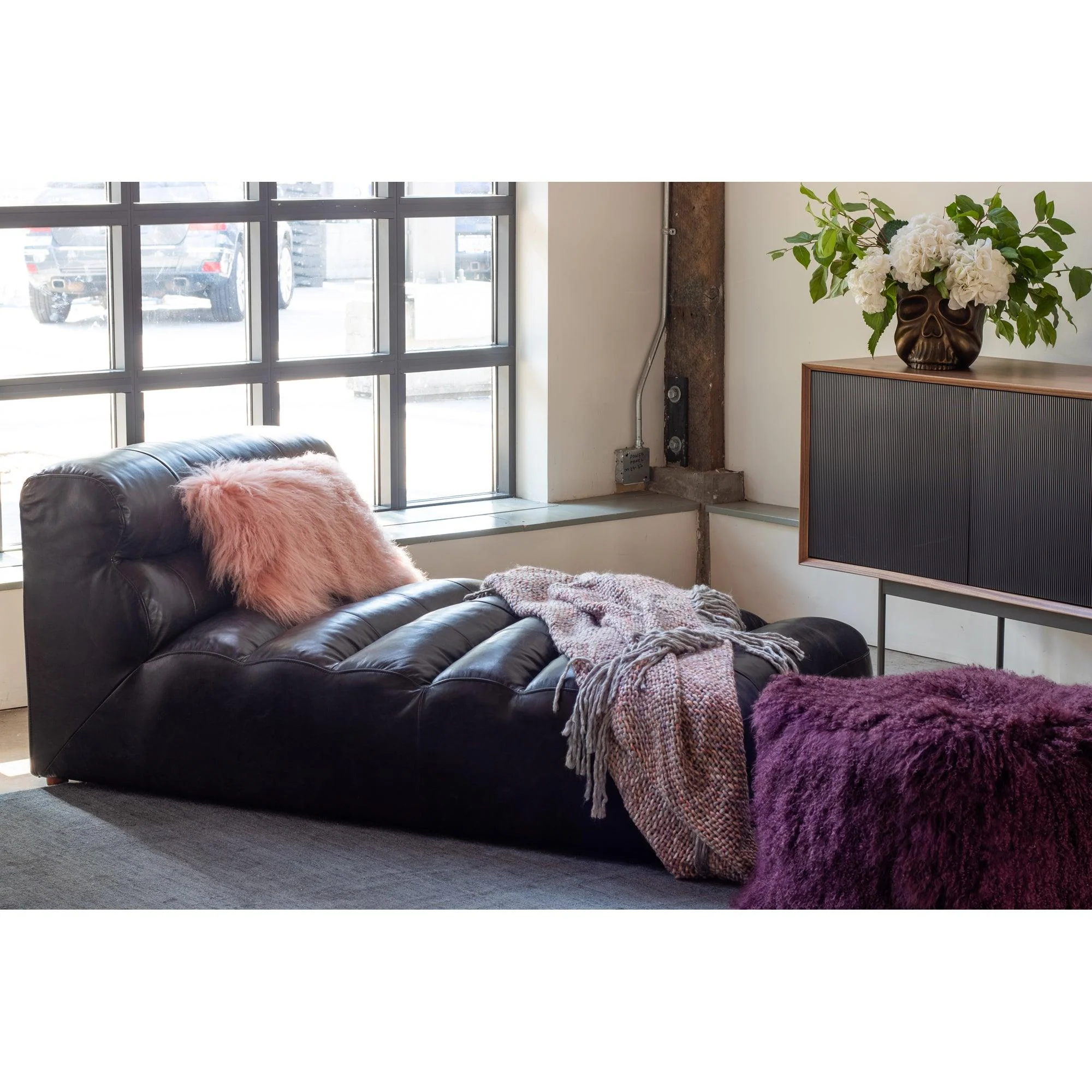 Ramsay Leather Chaise Antique Black - Remutear