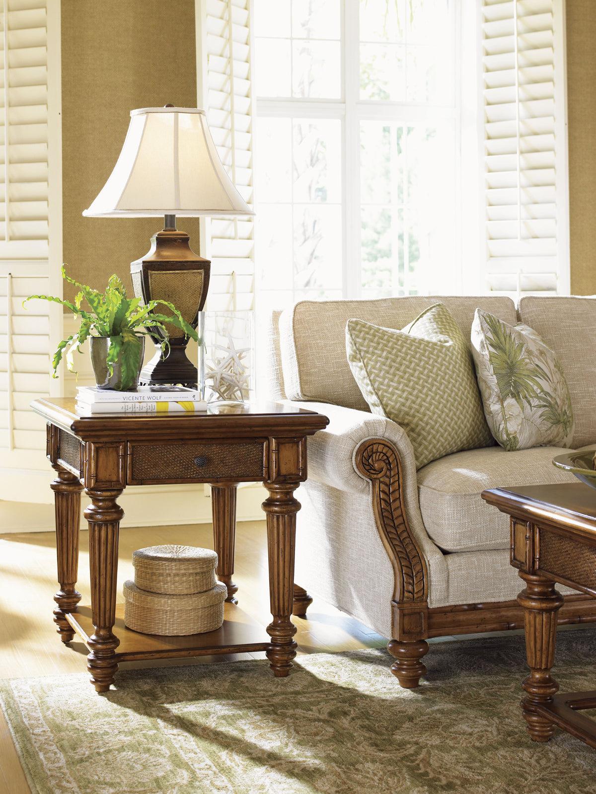 Island Estate Boca End Table - Remutear