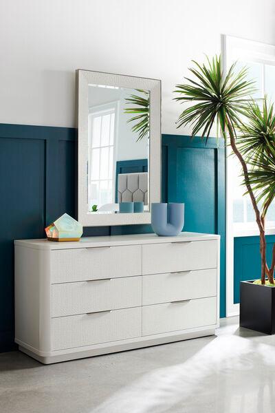 LOVING TOUCH DRESSER - Remutear